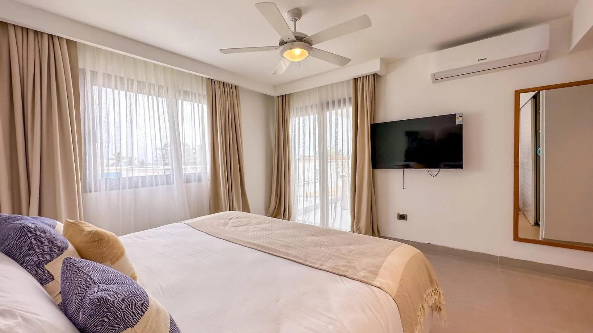 Apartman Spectacular Beach Penthouse With Ocean Views Punta Cana Dominikai Köztársaság