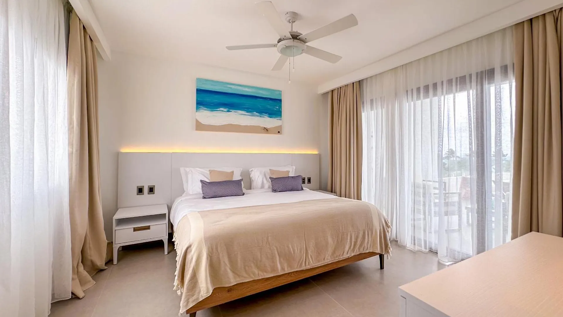 Spectacular Beach Penthouse With Ocean Views プンタ・カナ アパート