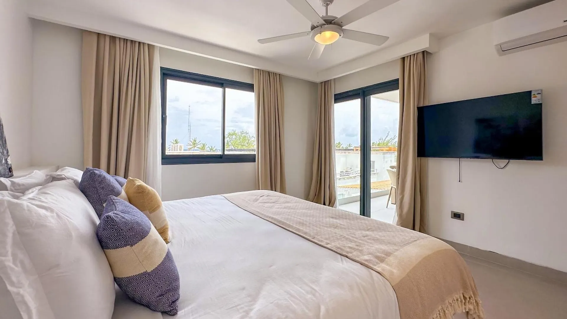 Spectacular Beach Penthouse With Ocean Views プンタ・カナ 0*,